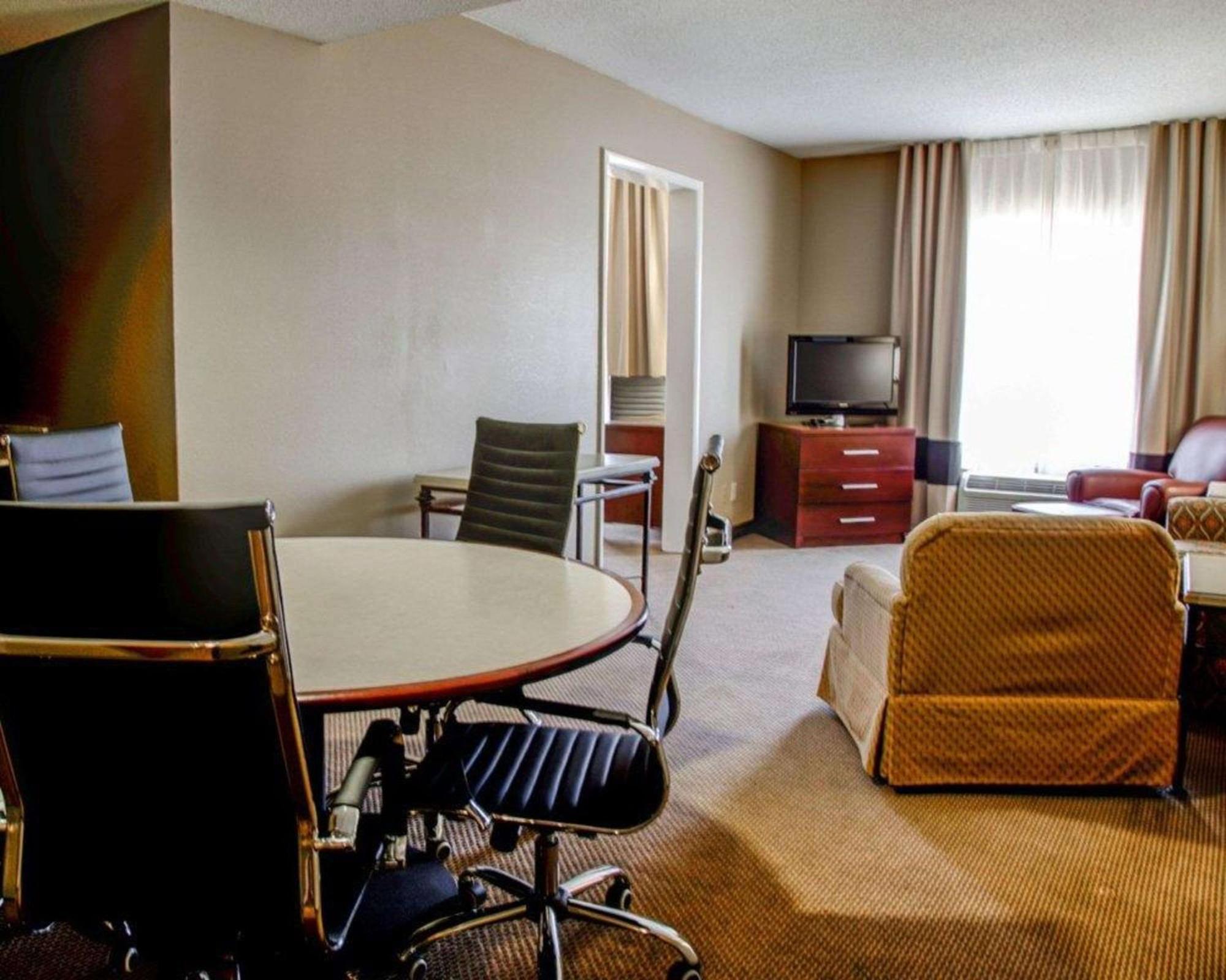 Comfort Suites Gadsden Attalla Екстериор снимка